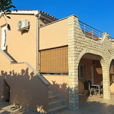 Apartament Melita *