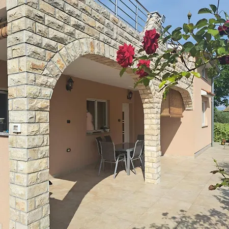 Melita Apartament *