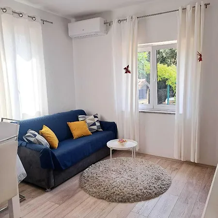 Apartment Melita Galižana