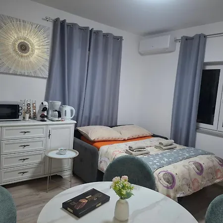 Melita Apartman Galižana